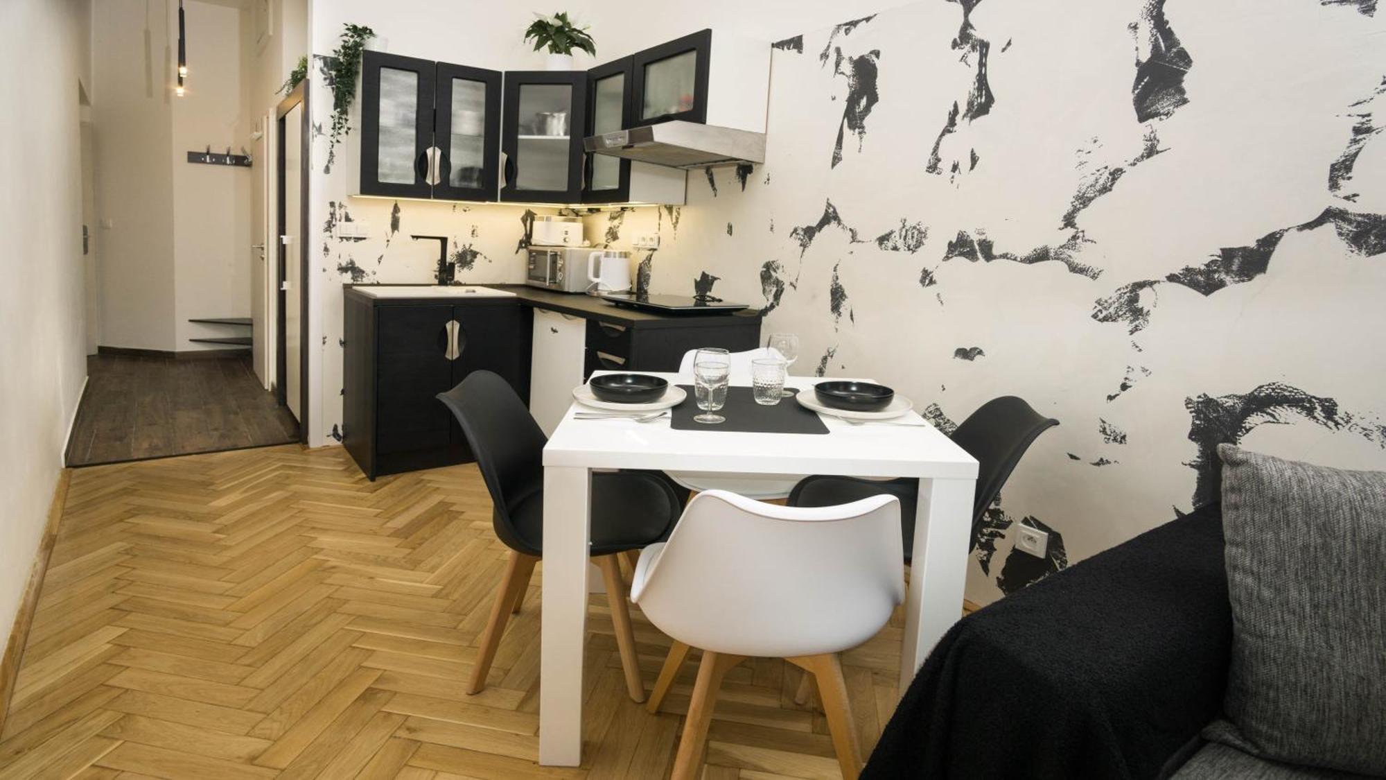 Black & White Apartment Prague By Wenceslas Square And Muzeum المظهر الخارجي الصورة