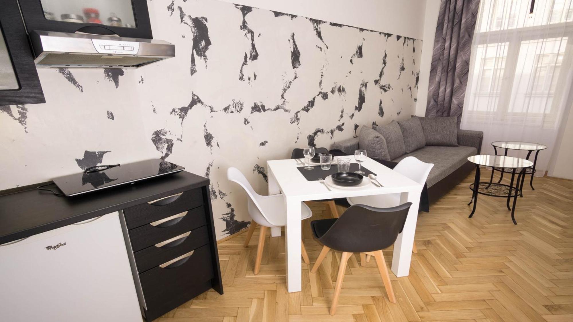 Black & White Apartment Prague By Wenceslas Square And Muzeum الغرفة الصورة