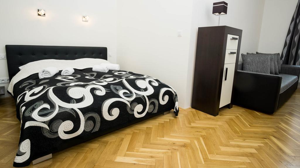 Black & White Apartment Prague By Wenceslas Square And Muzeum المظهر الخارجي الصورة